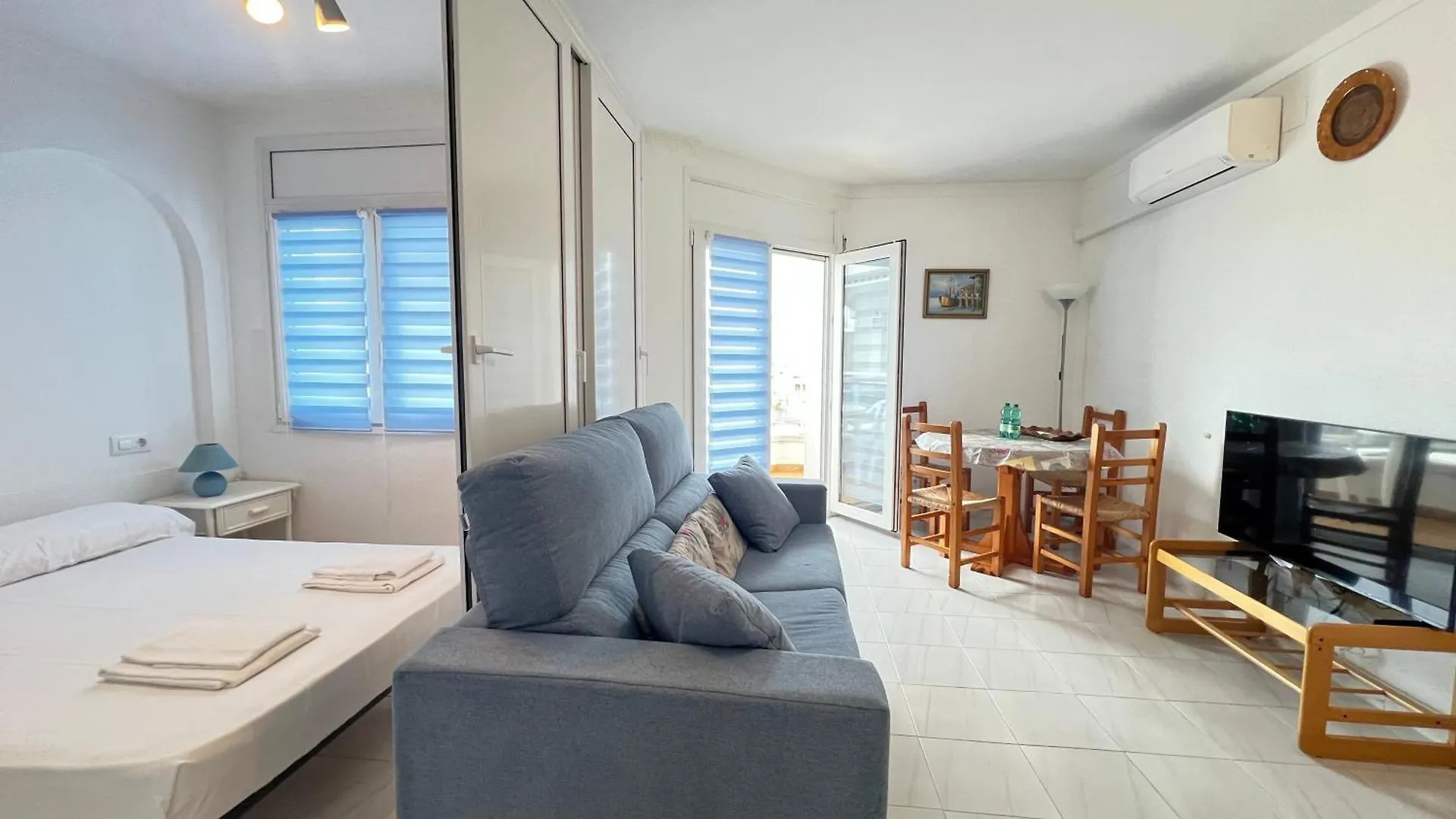 Apartamento C Frente Al Canal Con Terraza Empuriabrava