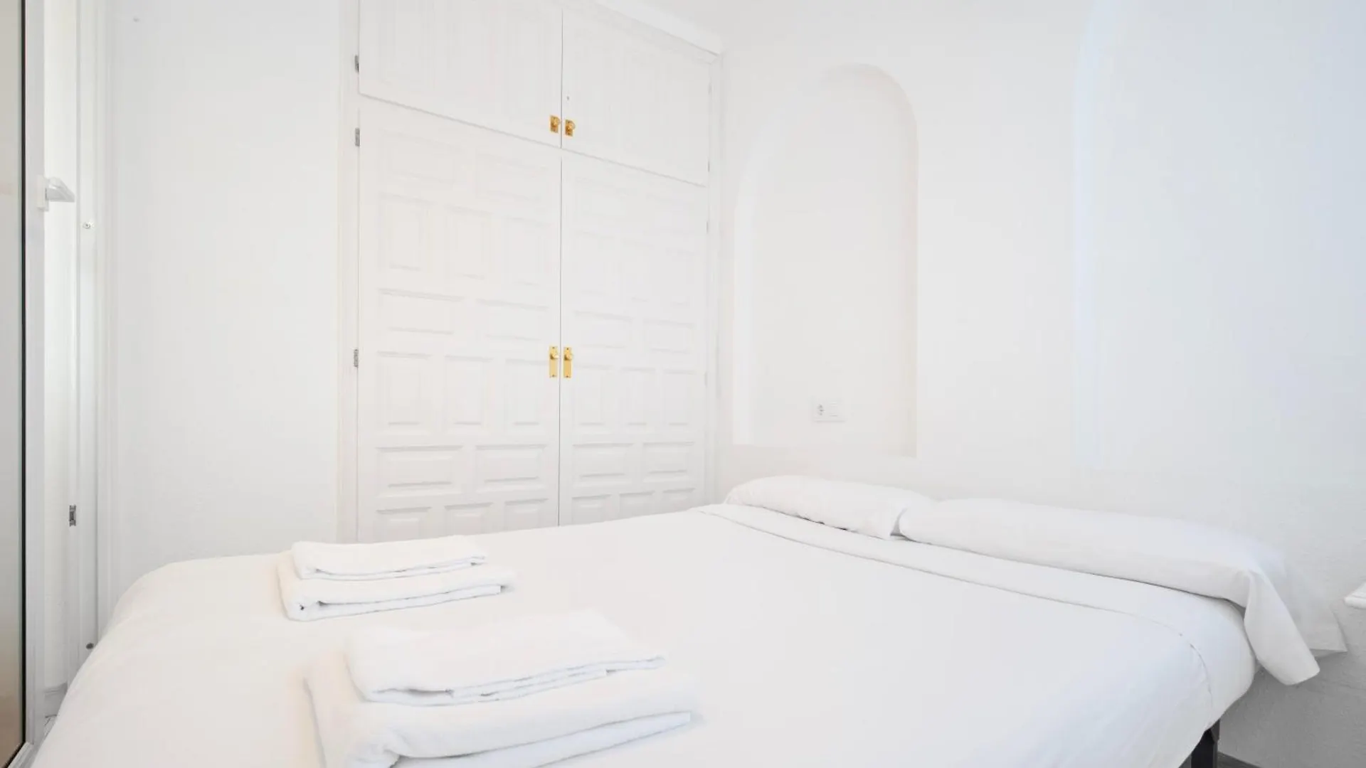 Apartamento C Frente Al Canal Con Terraza Empuriabrava Apartment