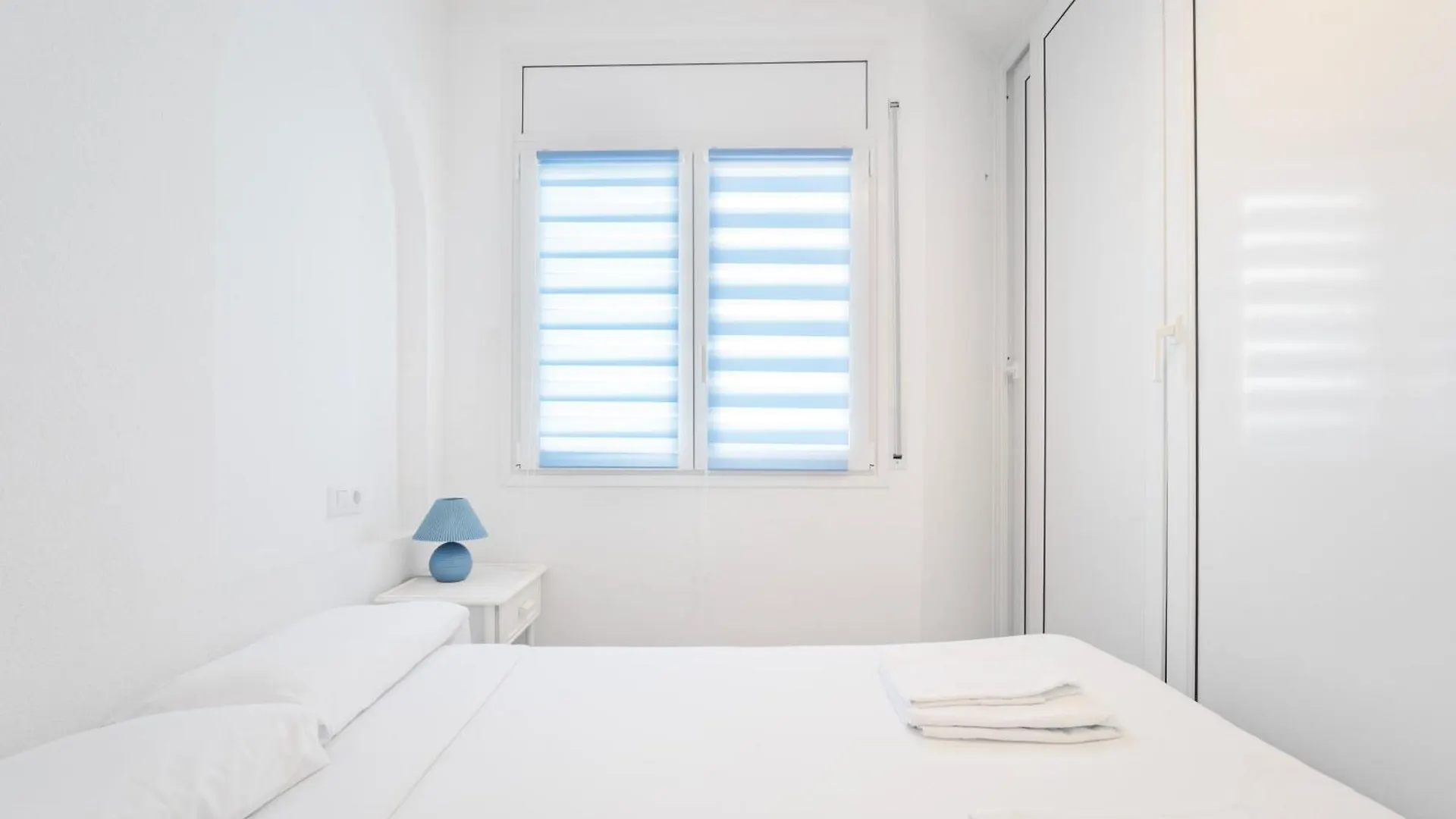 Apartamento C Frente Al Canal Con Terraza Empuriabrava Apartment
